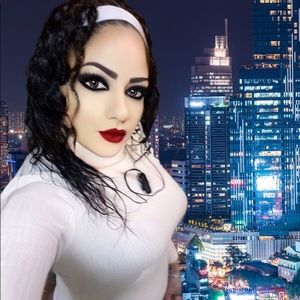 Meet your Posher, Ana